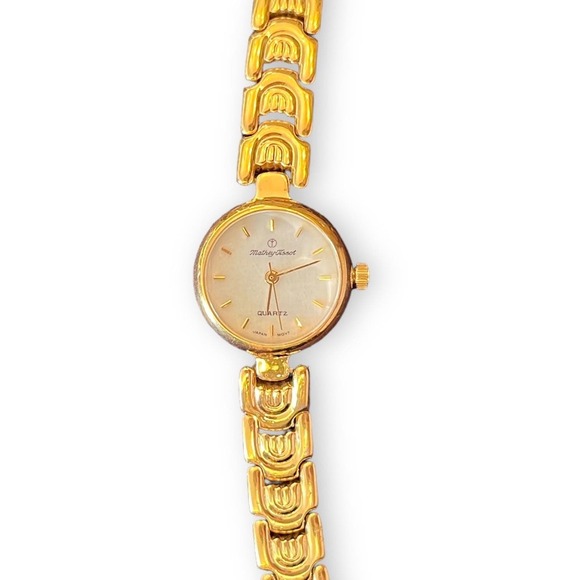 Mathey tissot Accessories - Gorgeous Mathey Tissot Gold Toned Wriswatch